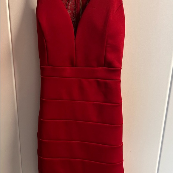 Le Chateau Dress - Picture 2 of 5